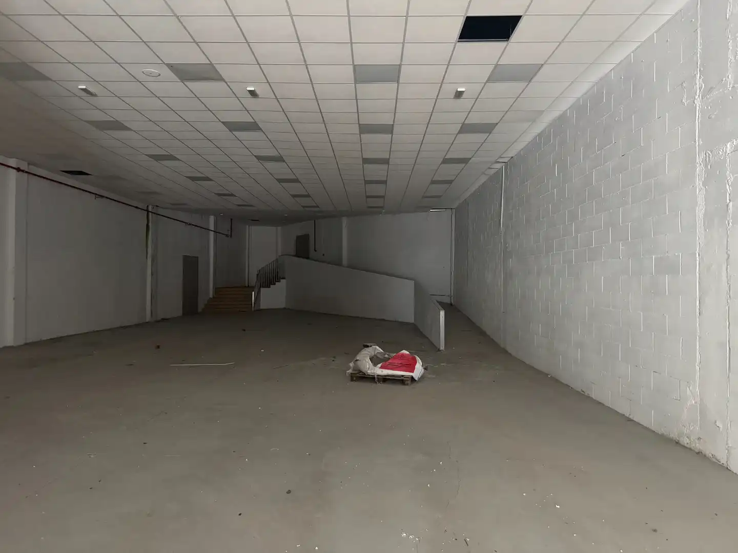 Industrial buildings for rent in Teo