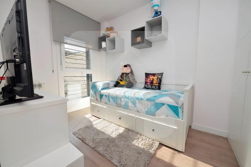 Bedroom of Single-family semi-detached for sale in Valdemoro  with Air Conditioner, Heating and Private garden