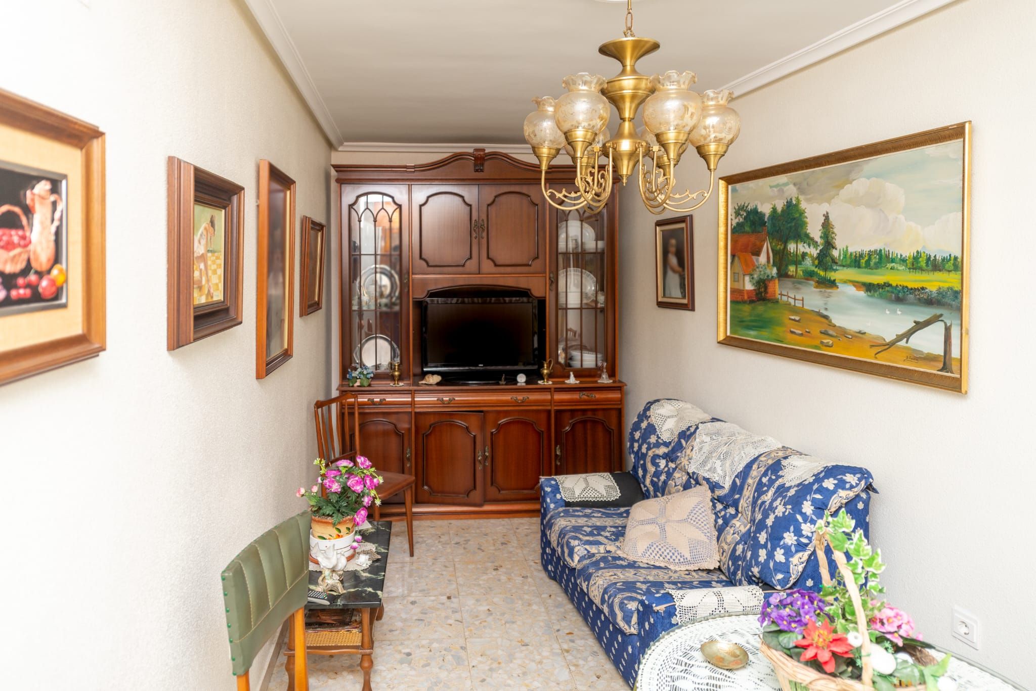 Sala de estar de Casa o chalet en venta en Medina del Campo con Calefacción, Parquet y Terraza