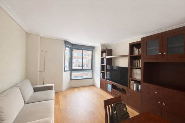 Piso en Alquiler en Plaza del Teniente de Alcalde Perez Pillado, 1 en Vallehermoso