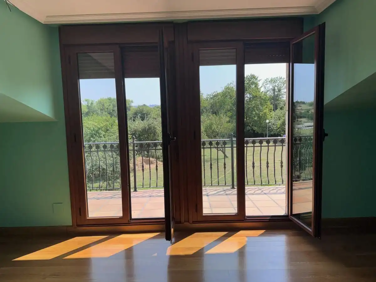 Terrassa de Casa o xalet en venda en Siero amb Calefacció, Jardí privat i Terrassa