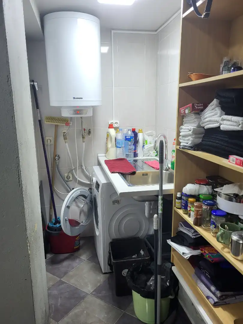 Cuina de Local de lloguer en Tolosa amb Aire condicionat, Moblat i Internet