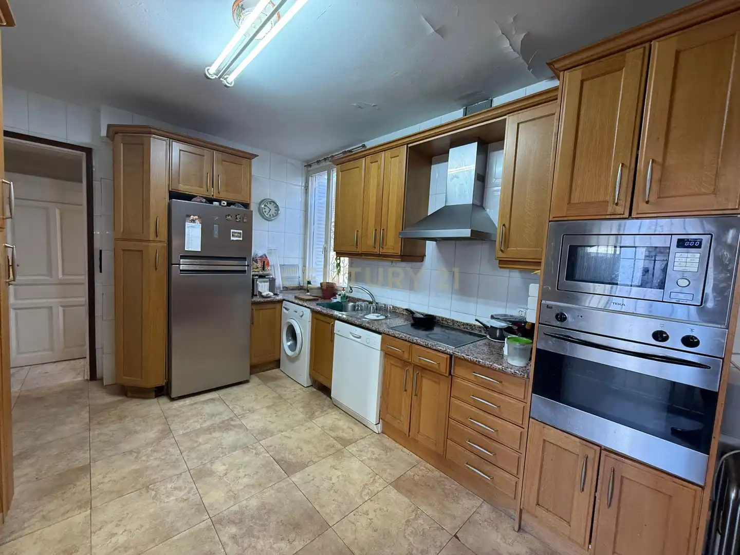 Kitchen of Houses for sale in Madrid  with Air Conditioner, Private garden and Storage room