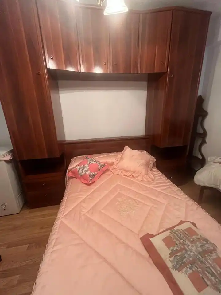 Dormitori de Pis en venda en Burgos amb Calefacció i Moblat