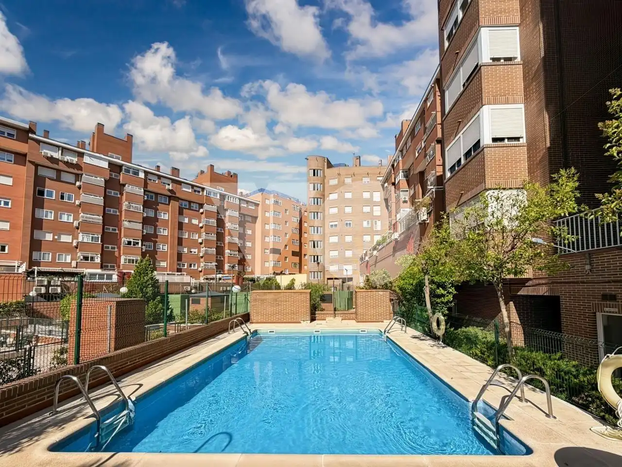 Piscina de Pis en venda en Madrid amb Aire condicionat, Calefacció i Traster