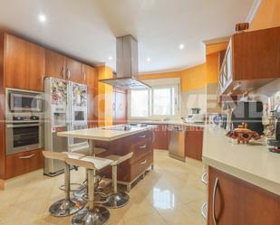 Kitchen of Flat for sale in  Sevilla Capital  with Air Conditioner, Terrace and Balcony