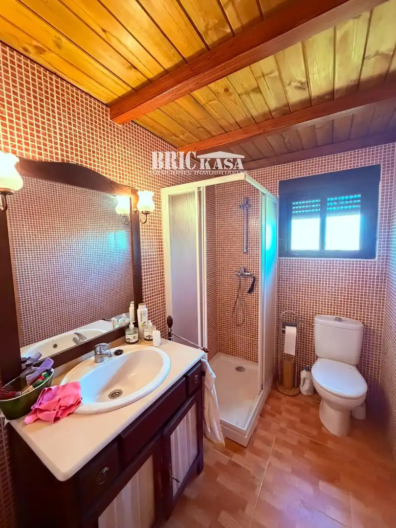 Baño de Casa o chalet en venta en Cáceres con Trastero, Piscina y Amueblado