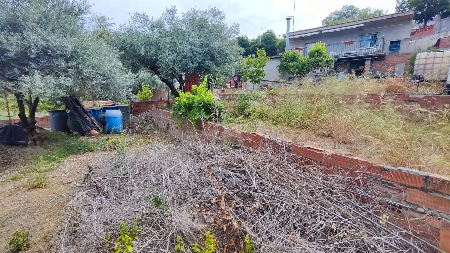 Casa adosada en venta en Rubí con Trastero