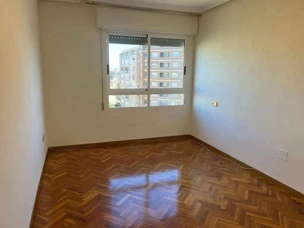 Piso de alquiler en Calle CARLOS V, Alameda