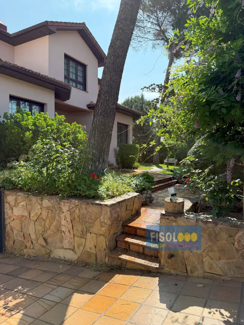 Jardí de Casa o xalet de lloguer en  Madrid Capital amb Aire condicionat, Calefacció i Jardí privat