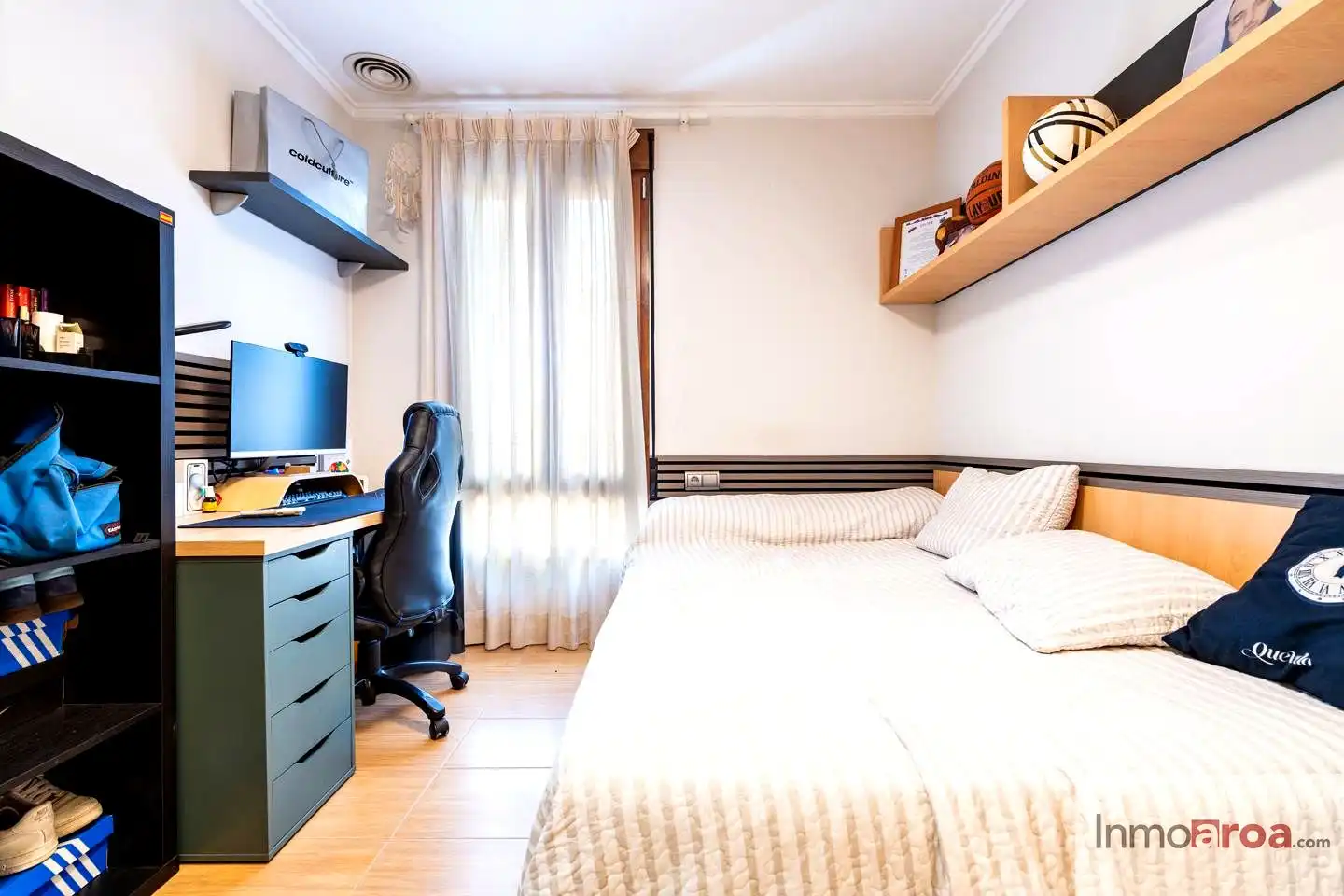 Schlafzimmer von Haus oder Chalet zum Verkauf in Bétera mit Klimaanlage und Terrasse