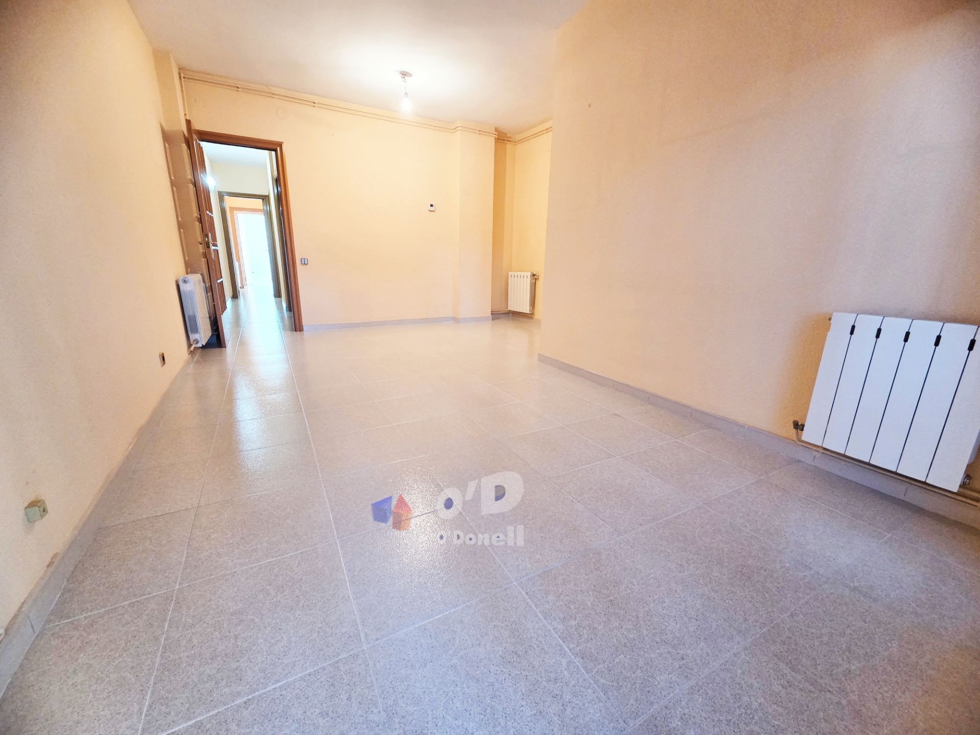 Habitación de Piso en venta en Sant Boi de Llobregat con Calefacción, Terraza y Balcón