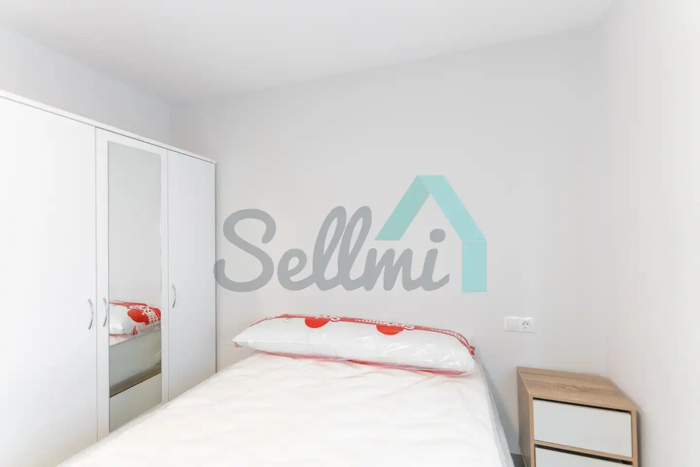 Bedroom of Flat for share in Oviedo   with Heating, Furnished and Internet