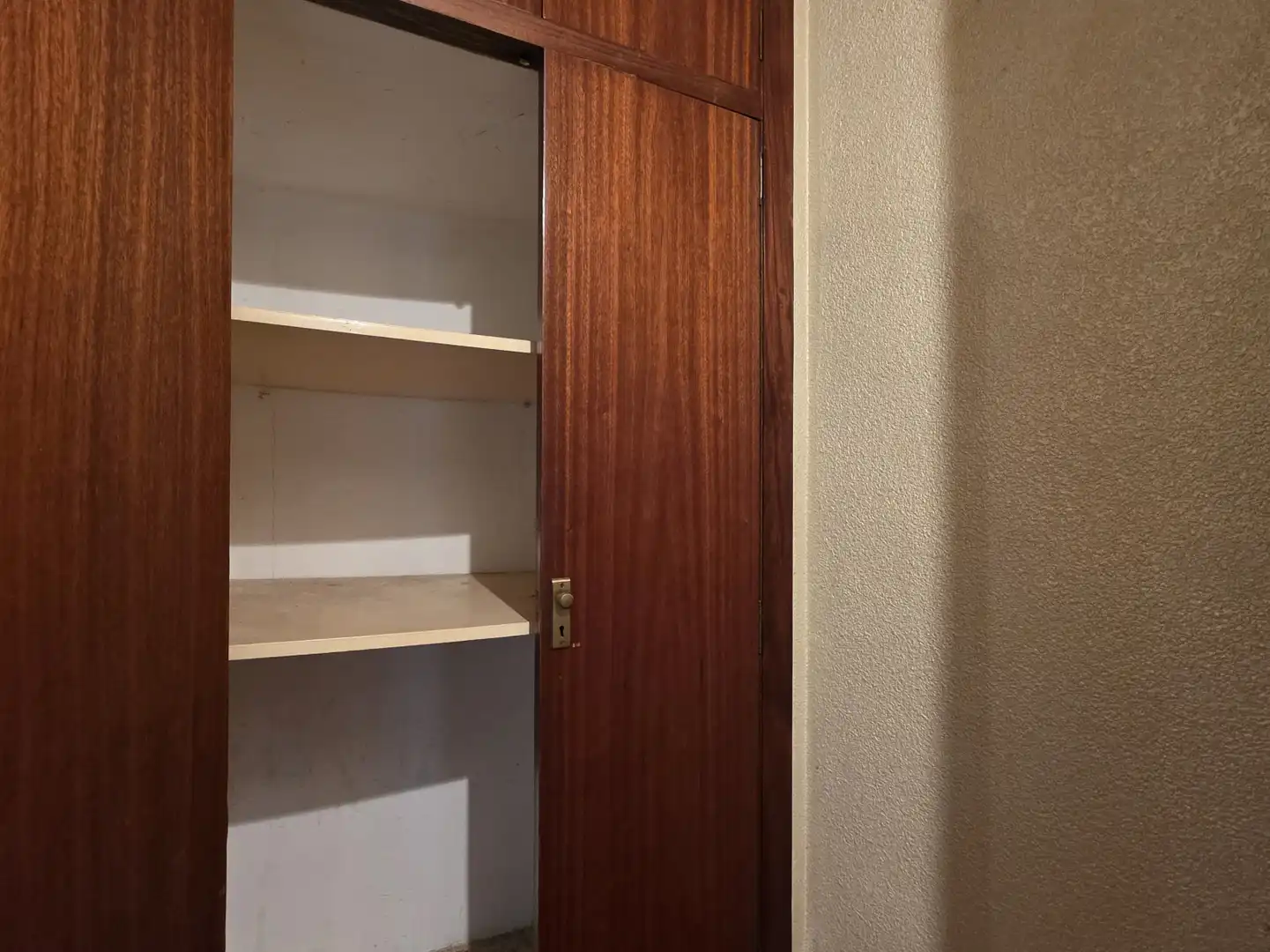Habitación de Piso en venta en Castellón de la Plana / Castelló de la Plana con Balcón
