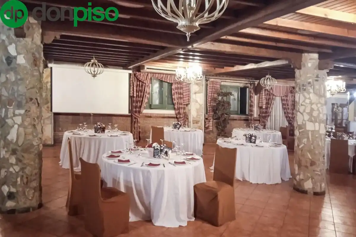 Local en venta en Pinos Genil con Terraza