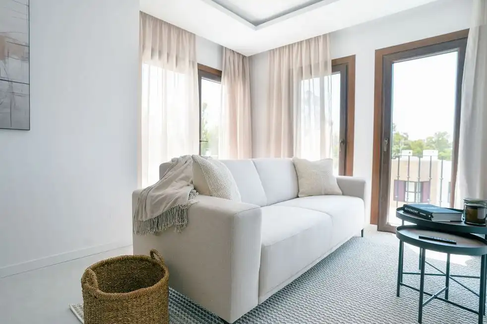 Sala de estar de Ático en venta en Marbella con Aire acondicionado, Terraza y Trastero