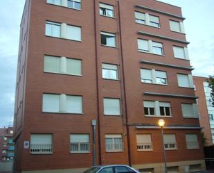 Vista exterior de Garatge en venda en  Logroño