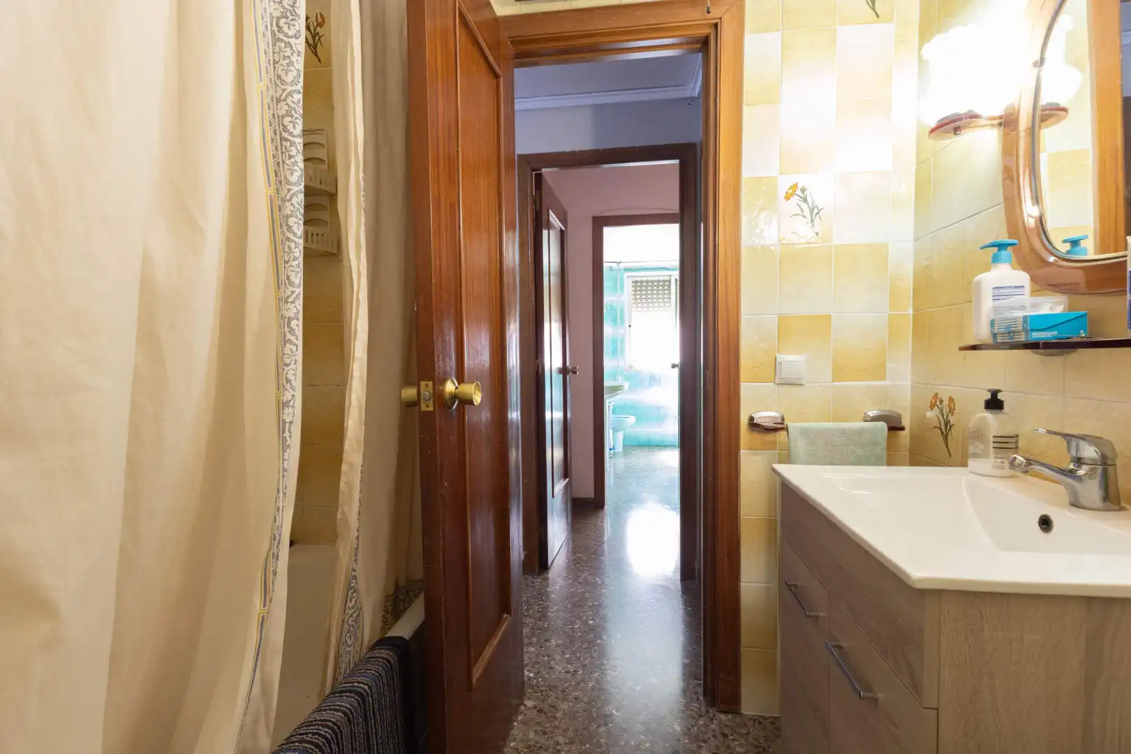 Badezimmer von Wohnung zum Verkauf in Gandia mit Balkon