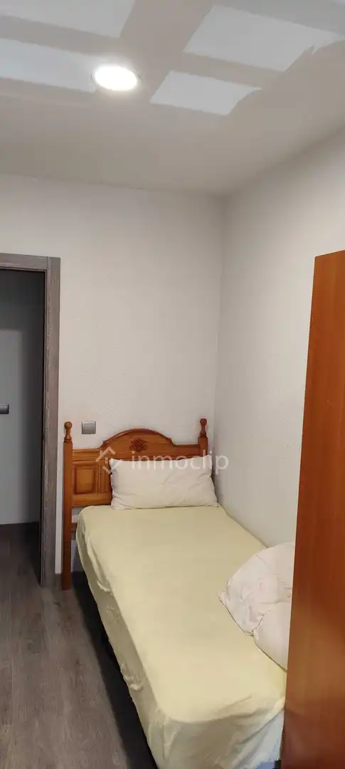 Bedroom of Flat for rent in Salamanca  with Heating and Furnished