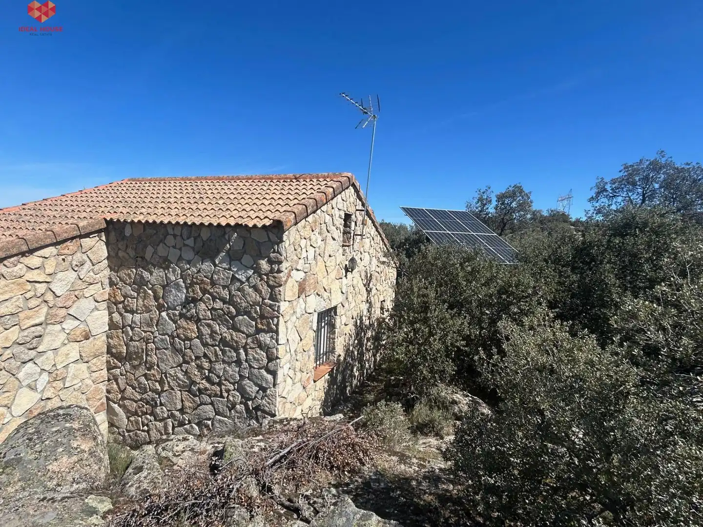 Vista exterior de Finca rústica en venda en Villacastín amb Jardí privat, Terrassa i Moblat
