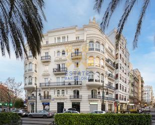 Vista exterior de Àtic en venda en  Valencia Capital amb Aire condicionat