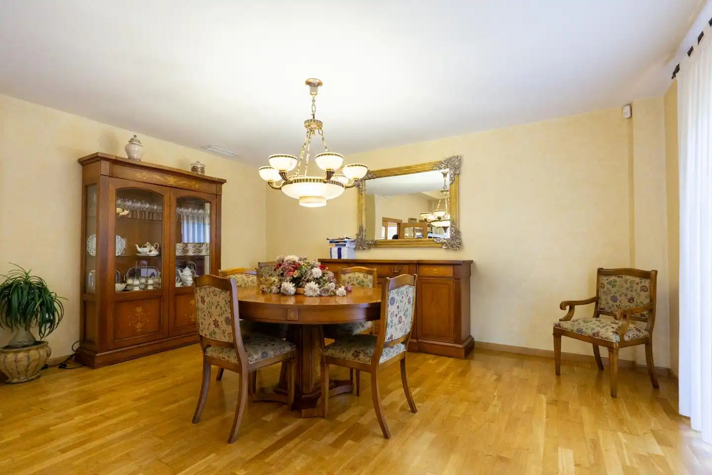 Comedor de Casa o chalet en venta en Cox con Aire acondicionado, Jardín privado y Parquet
