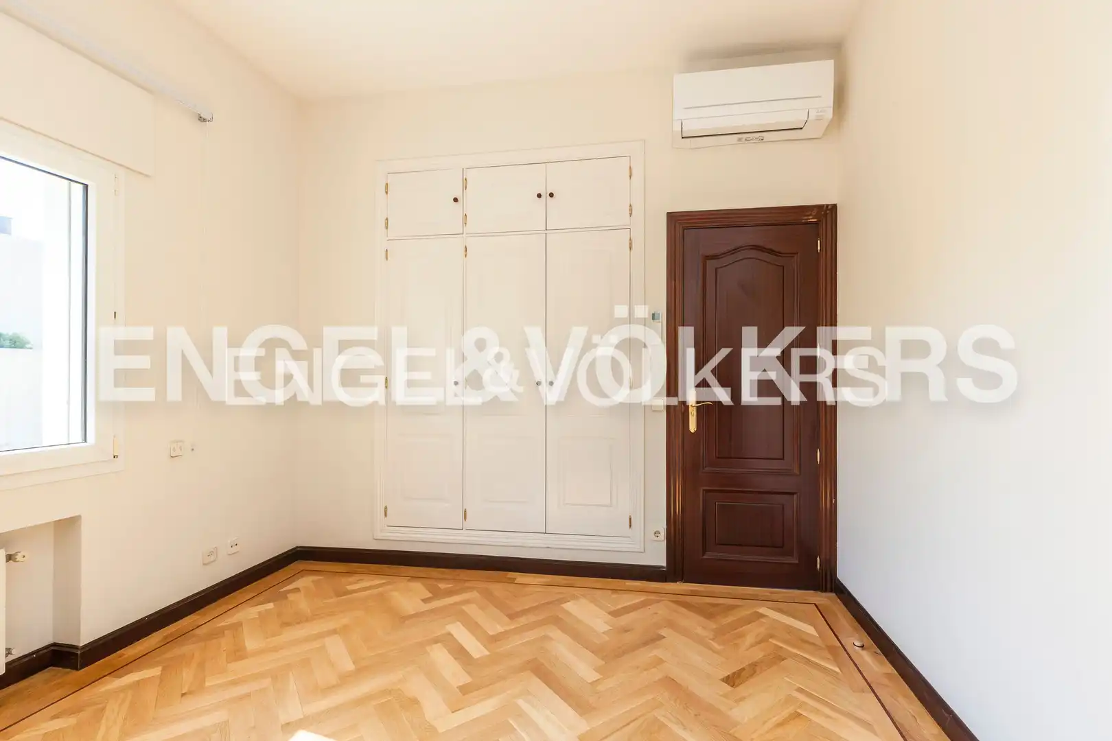 Habitación de Casa o chalet en venta en Madrid con Aire acondicionado, Calefacción y Jardín privado