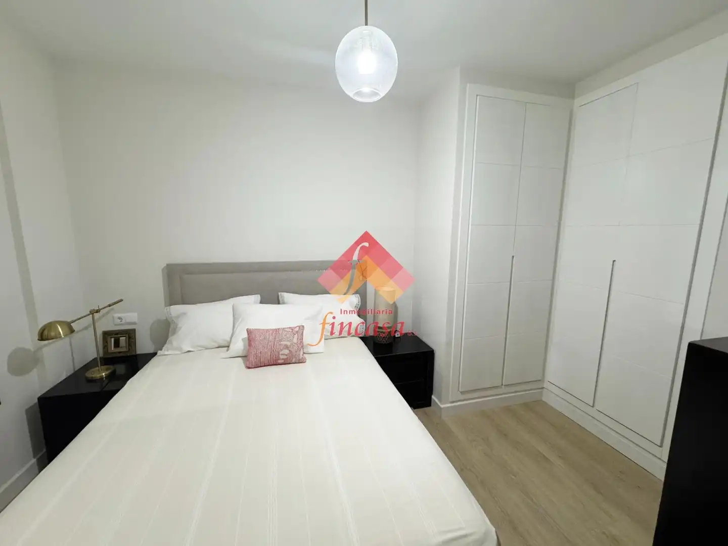 Flat for sale in Juzgados - La Feria
