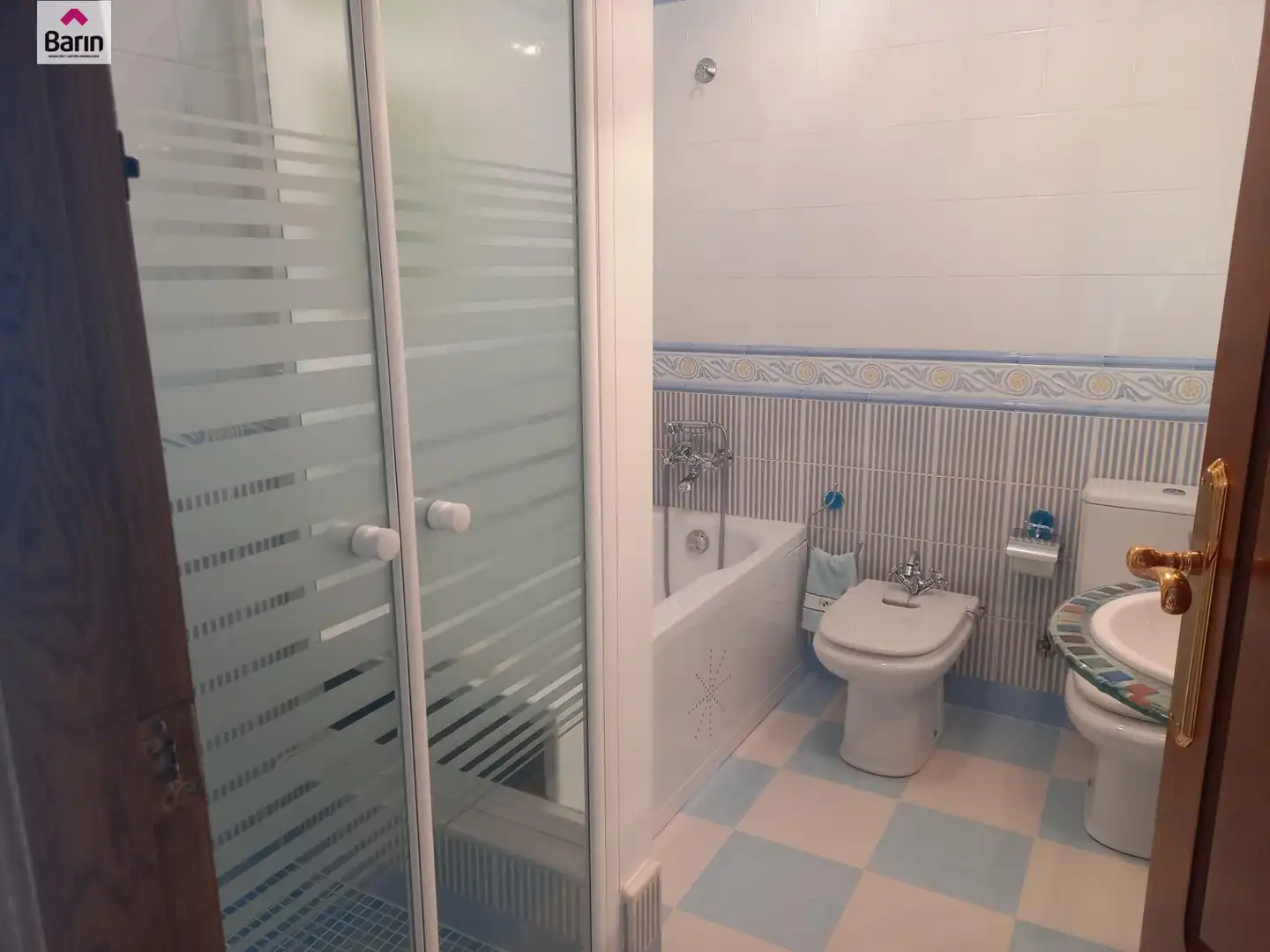 Bathroom of Houses for sale in Córdoba  with Air Conditioner, Private garden and Terrace