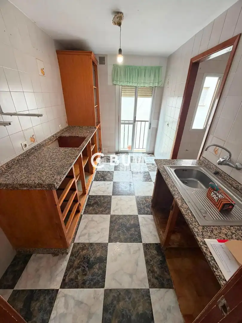 Küche von Wohnung zum Verkauf in Chipiona mit Terrasse
