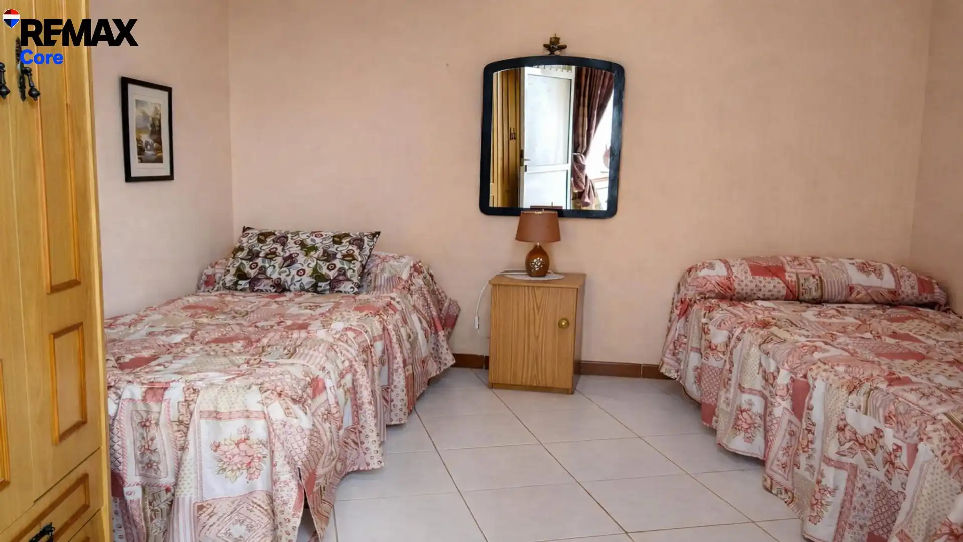Dormitori de Casa o xalet en venda en Feria amb Terrassa, Traster i Moblat