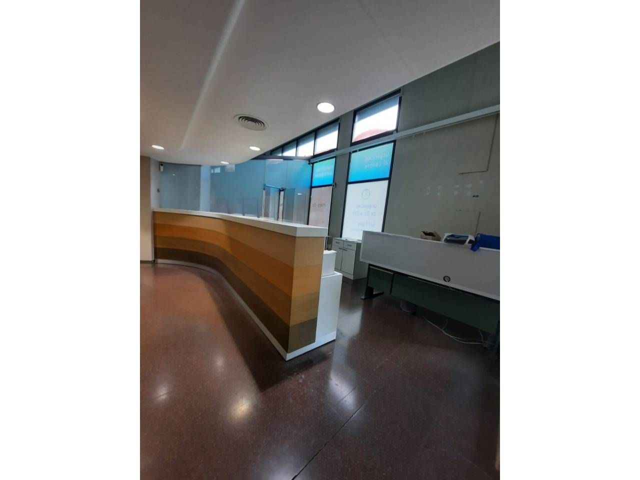 Premises for sale in Girona Capital  with Air Conditioner