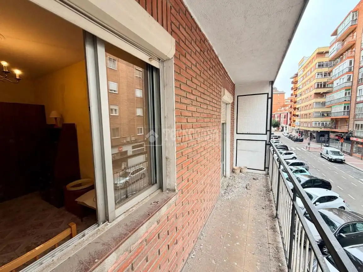 Außenansicht von Wohnung zum Verkauf in Valladolid mit Terrasse