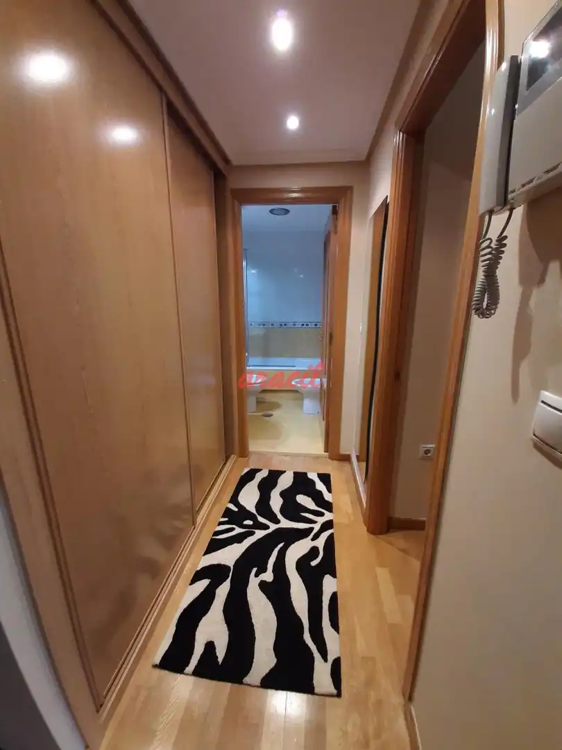 Estudio de alquiler en Ourense Capital  con Calefacción y Amueblado