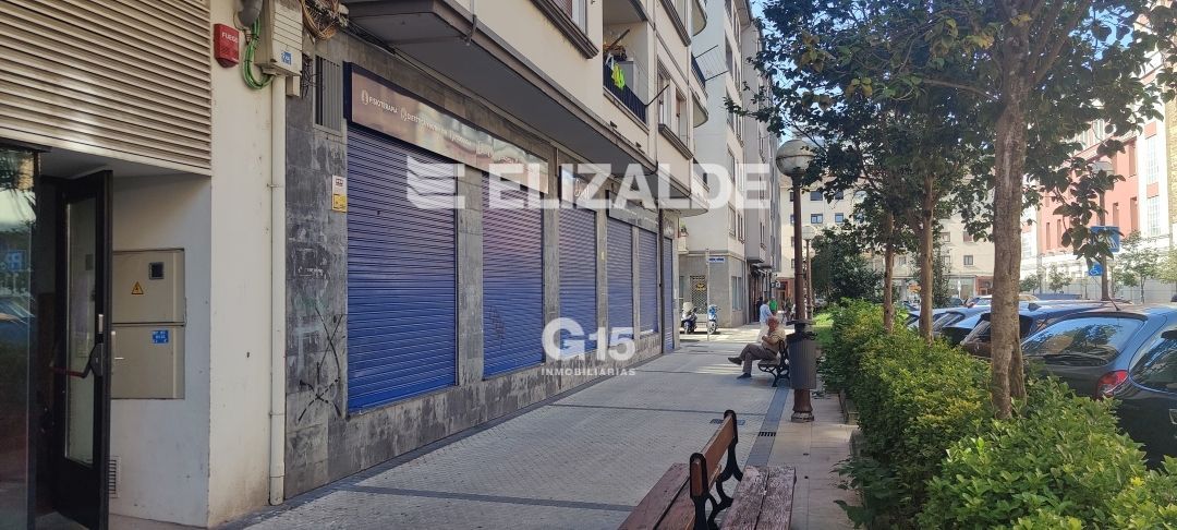 Exterior view of Premises for sale in Lasarte-Oria  with Air Conditioner