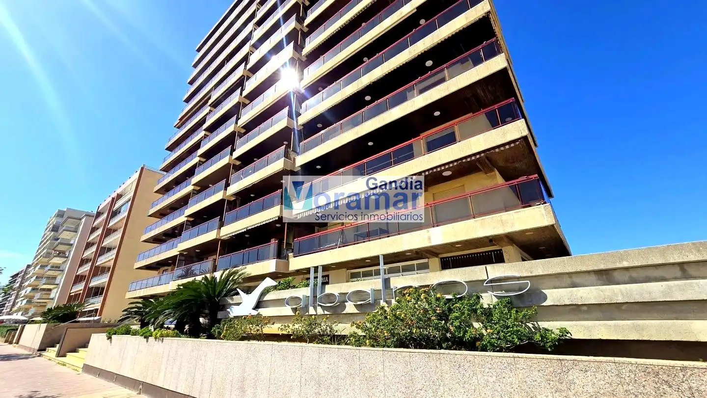 Apartament de lloguer en Gandia amb Aire condicionat, Terrassa i Moblat