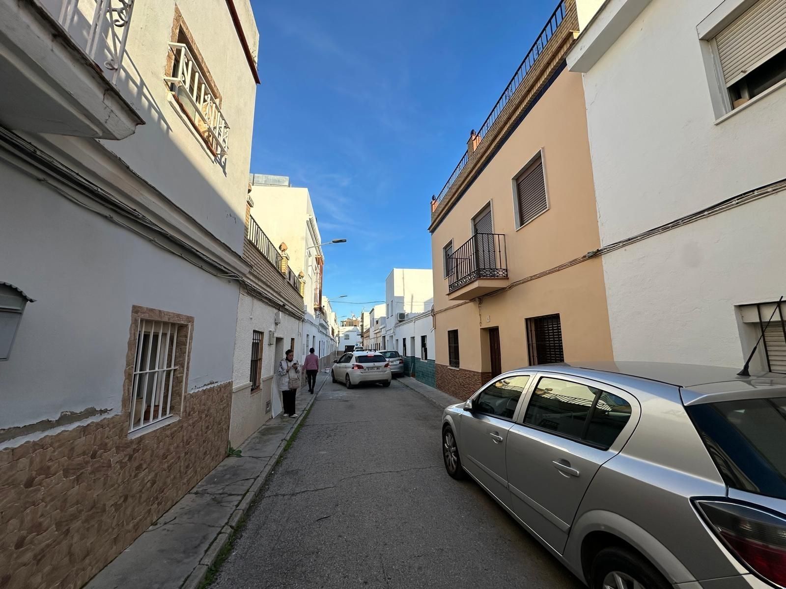 Exterior view of House or chalet for sale in Utrera