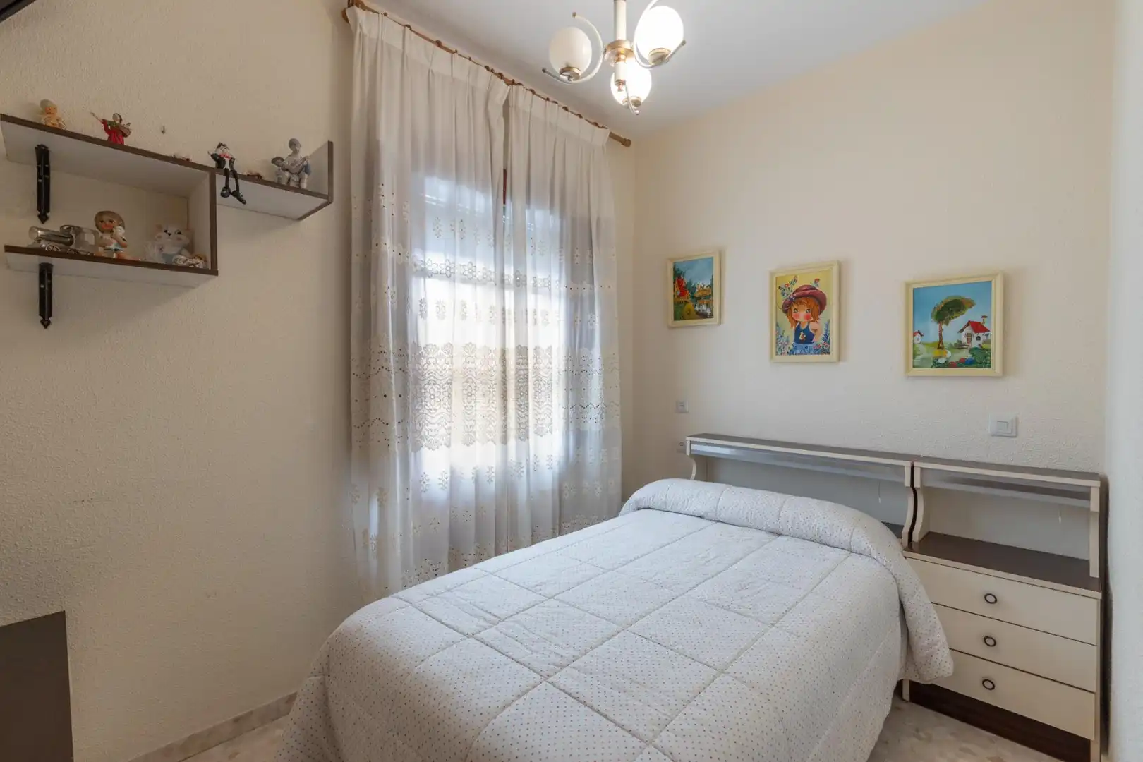 Bedroom of Houses for sale in Granada