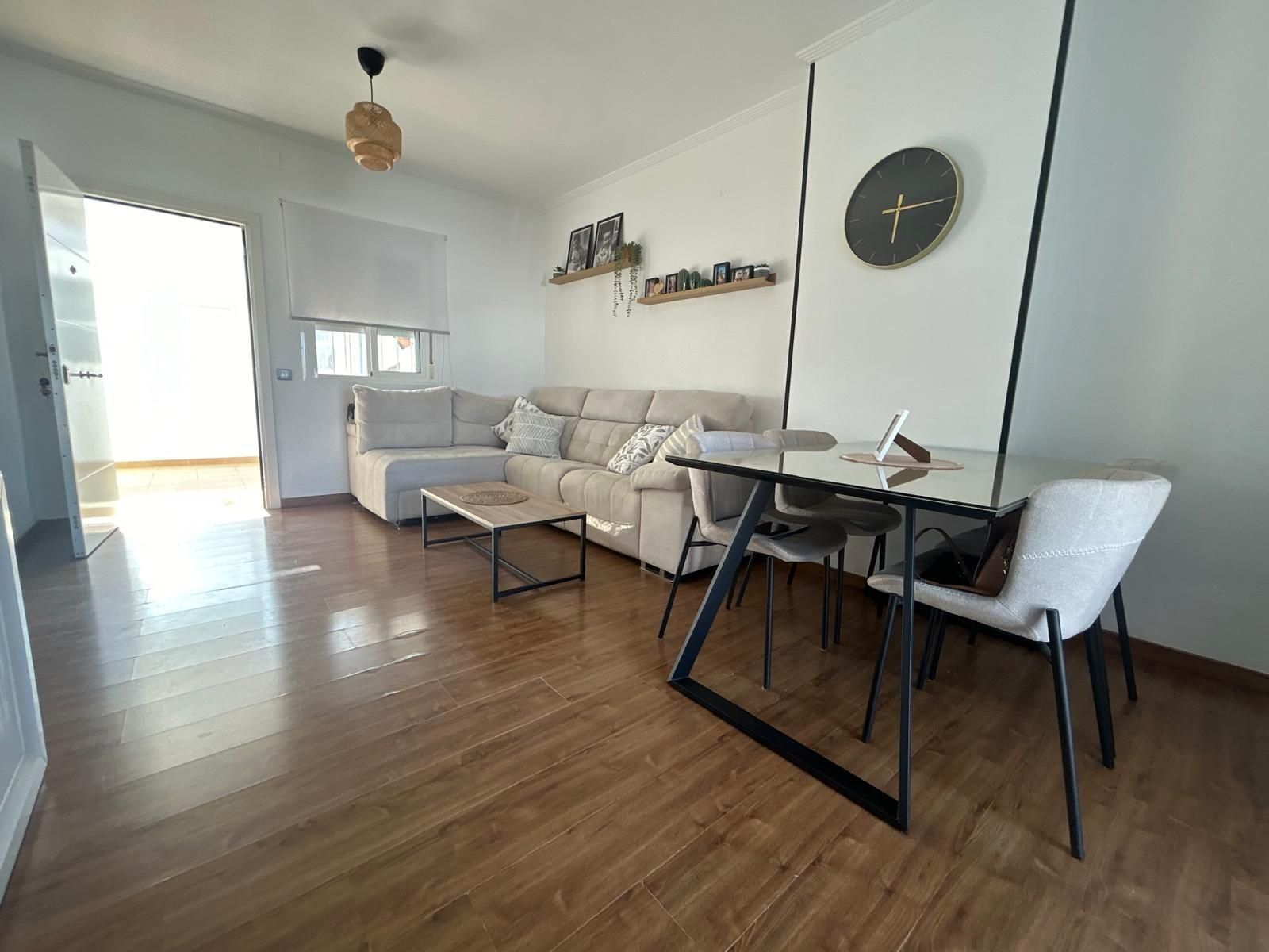 Living room of Flat for sale in Los Palacios y Villafranca  with Terrace