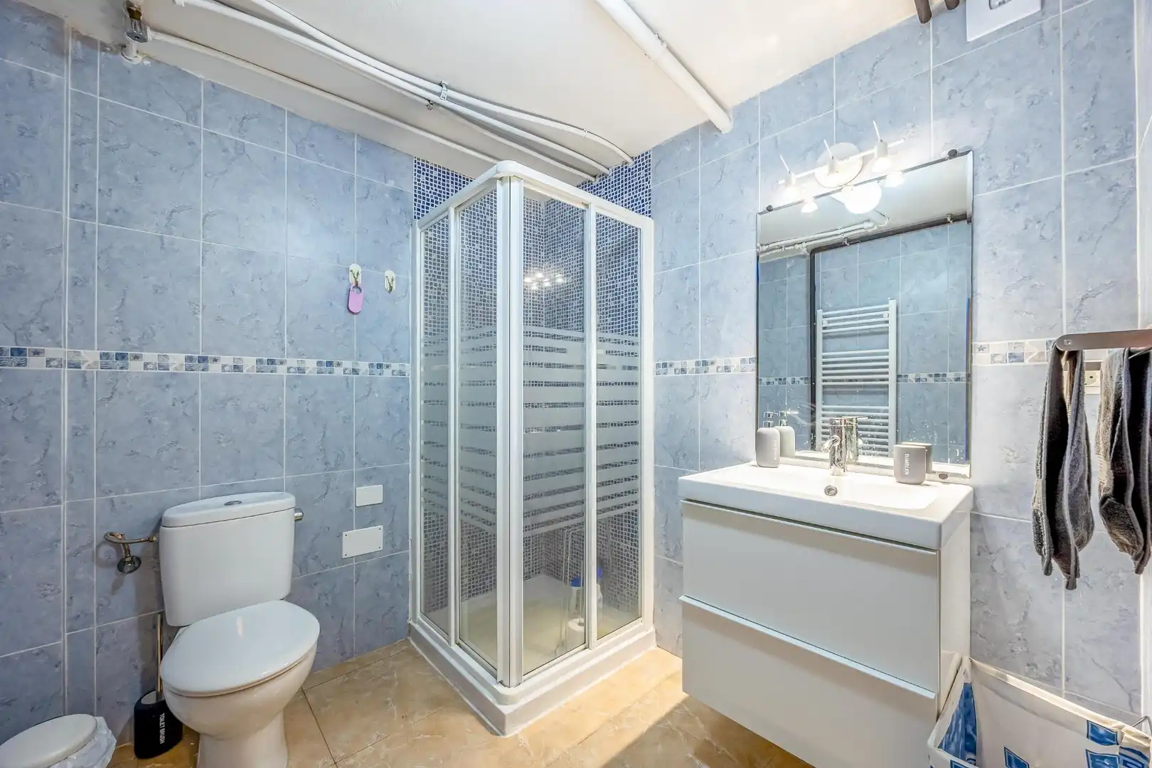 Badezimmer von Haus oder Chalet zum Verkauf in Valsequillo de Gran Canaria mit Klimaanlage, Heizung und Privatgarten