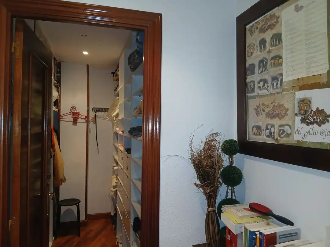 Dúplex en venta en Ezcaray con Calefacción, Piscina y Balcón