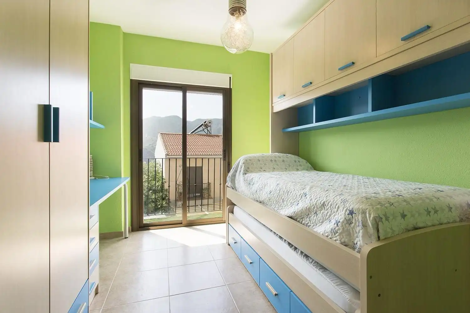 Habitación de Dúplex en venta en Lentegí con Aire acondicionado, Terraza y Amueblado