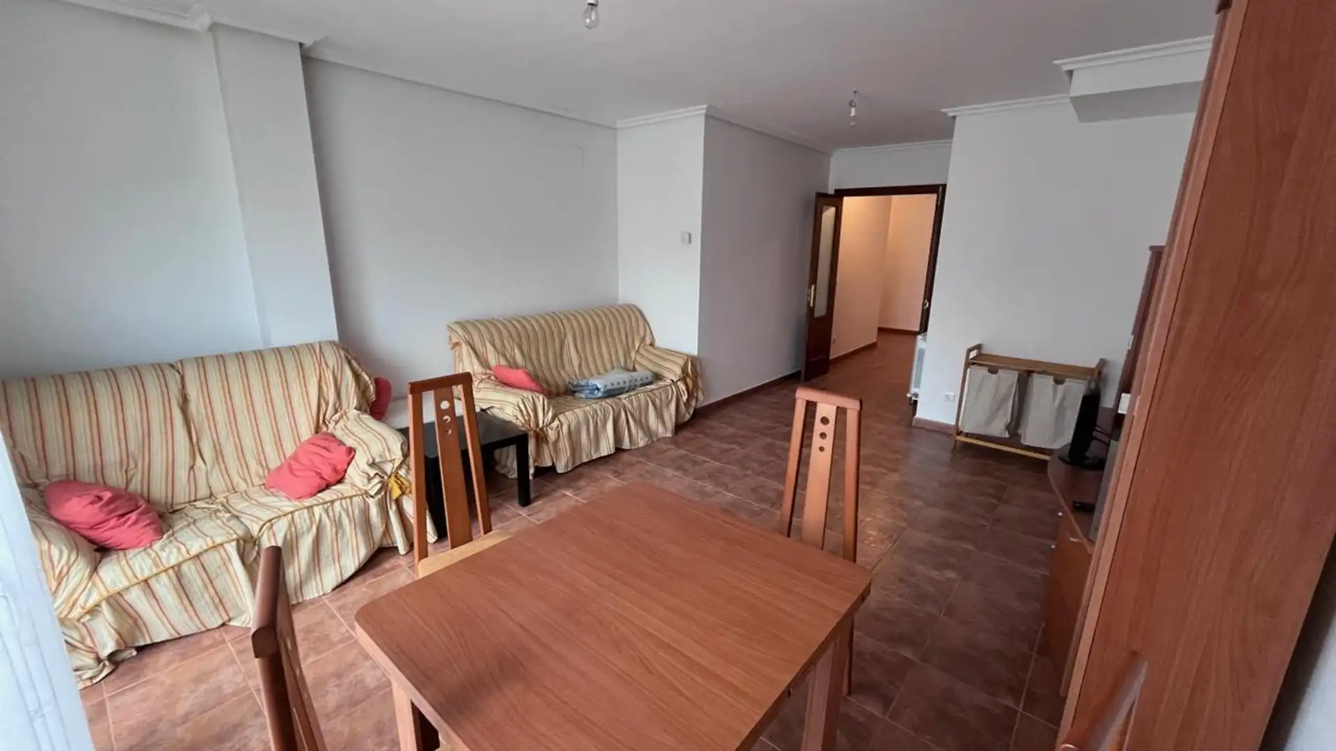 Sala d'estar de Pis en venda en Meruelo amb Terrassa i Moblat