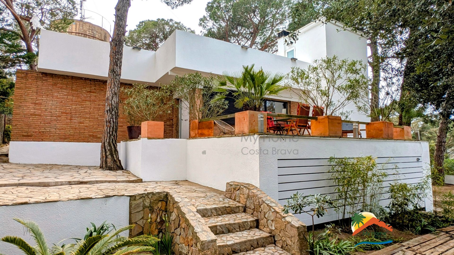 Vista exterior de Casa o xalet en venda en Lloret de Mar amb Aire condicionat, Calefacció i Jardí privat