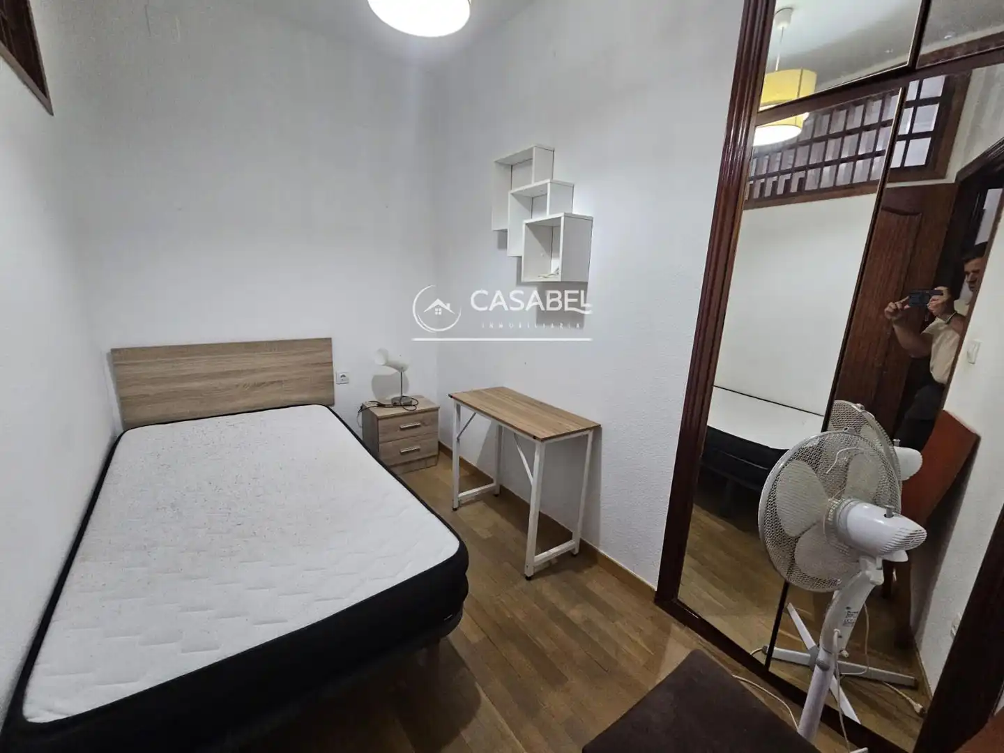 Schlafzimmer von Wohnung zur Miete in Córdoba mit Terrasse und Möbliert