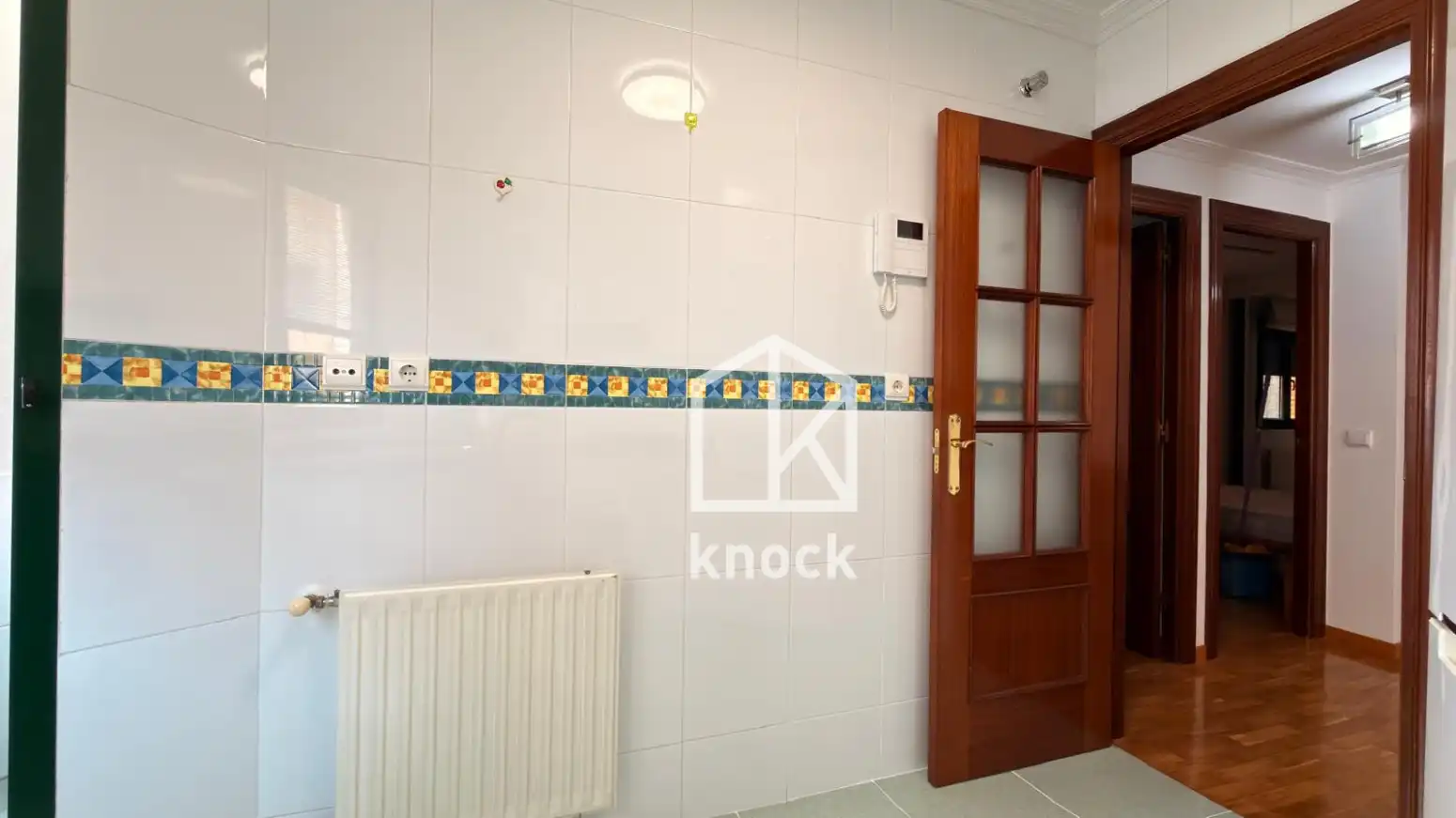 Cocina de Piso en venta en Oviedo  con Calefacción