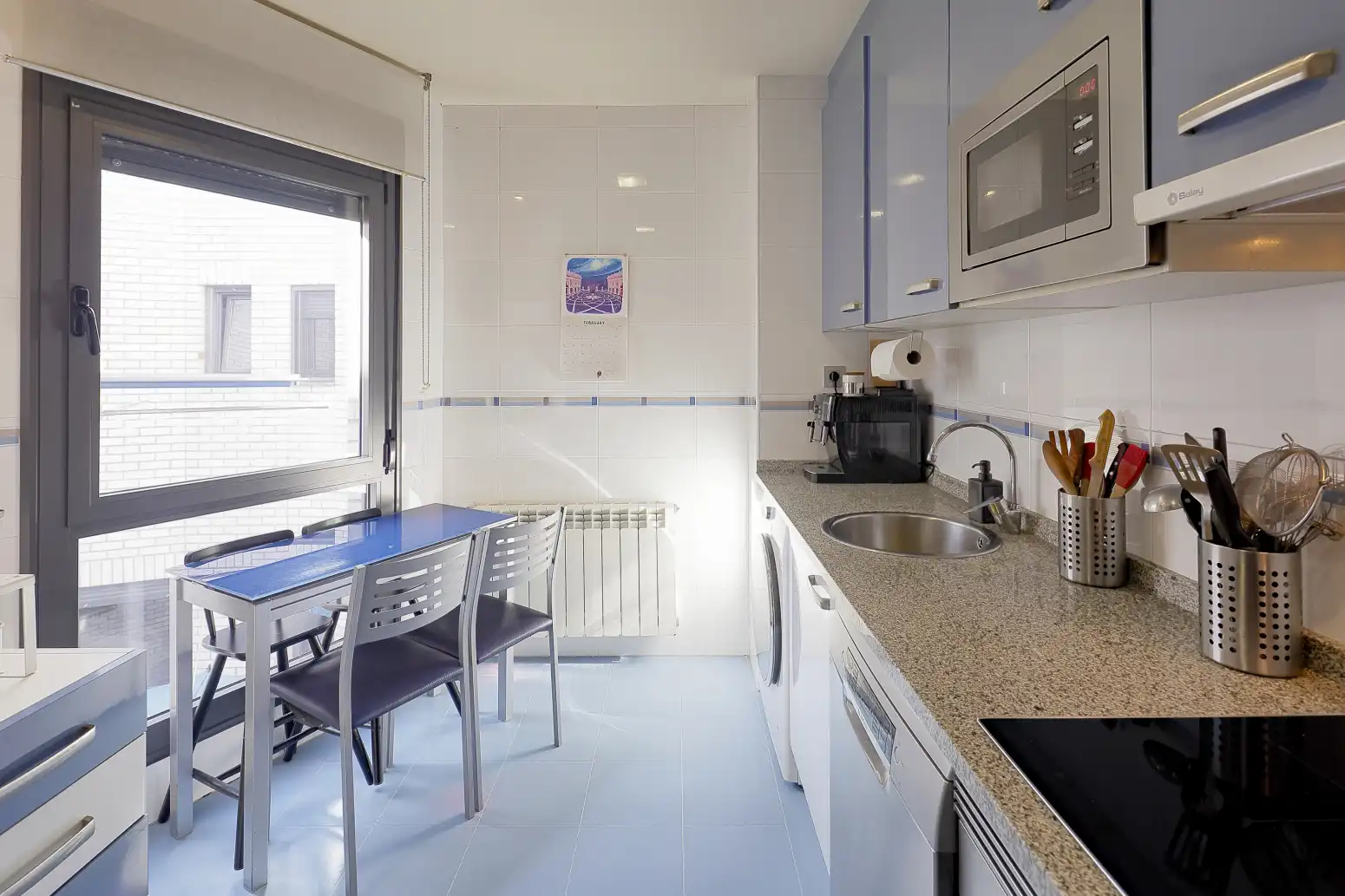 Cocina de Ático en venta en Oviedo  con Calefacción, Terraza y Trastero