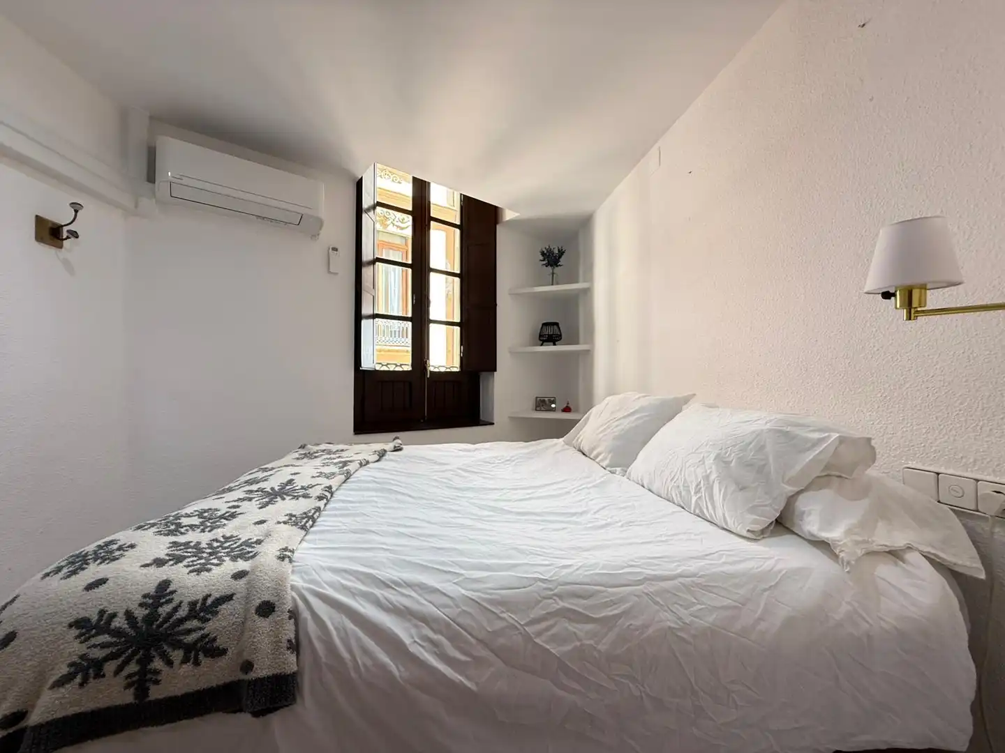 Habitación de Piso en venta en Valencia con Aire acondicionado, Terraza y Amueblado