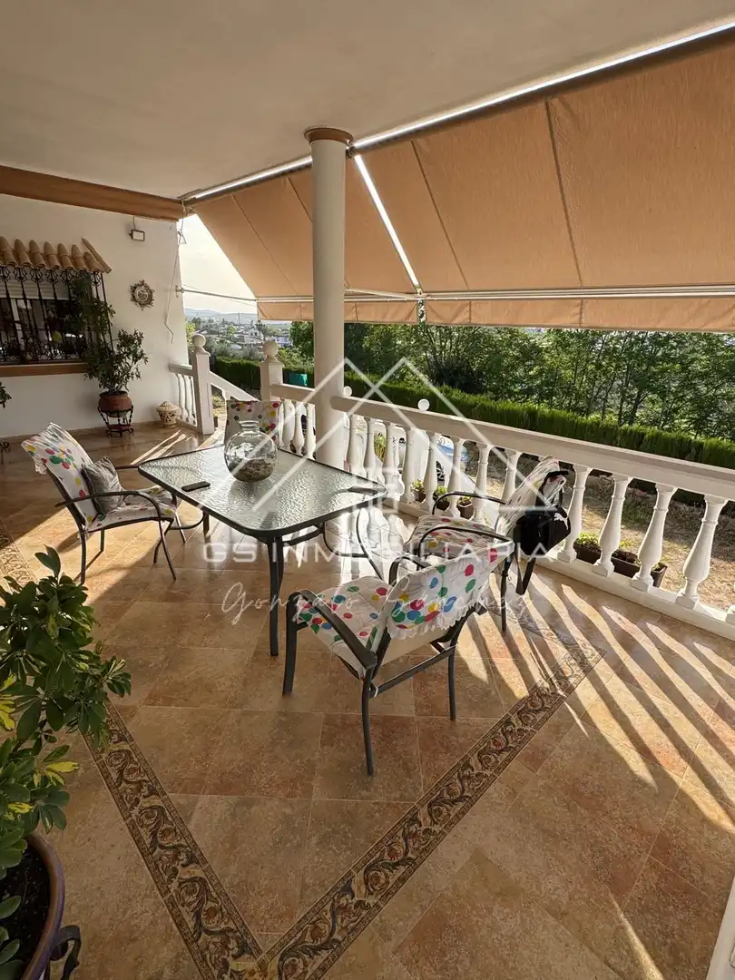Casa amb jardí en venda a Cabra, imagen 2
