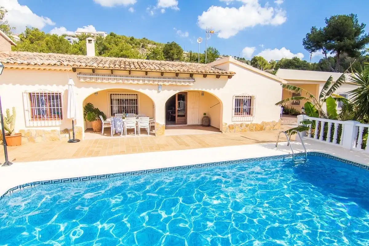 Piscina de Casa o chalet de alquiler en Benissa con Aire acondicionado, Calefacción y Jardín privado